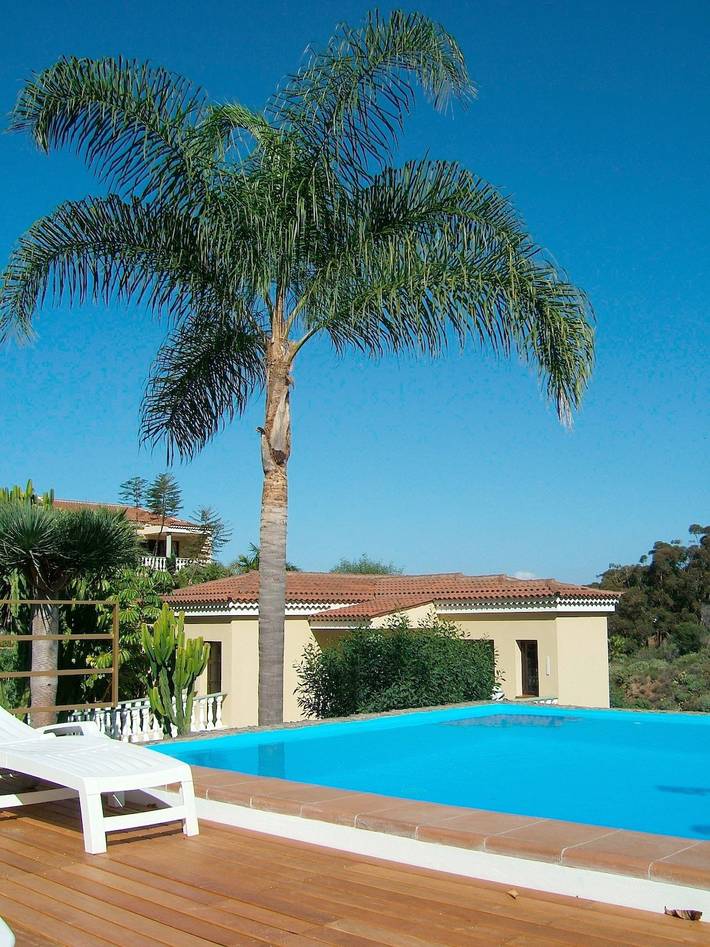 Casa rural para 2 personas, con terraza además de piscina y jardín en Santa Úrsula