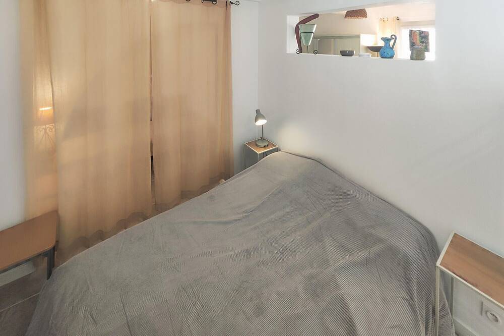 Entire apartment, 1 bedroom lovely apartment in Meze in Mèze, Côte d'Améthyste