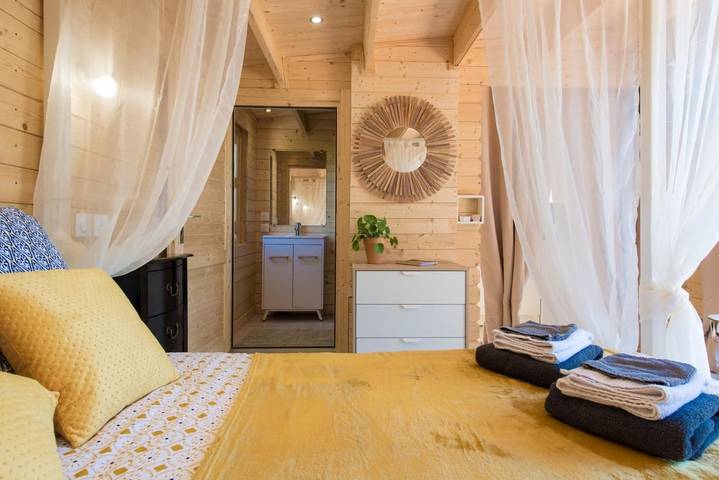 Maison d’hôte pour 2 personnes, avec Terrasse ainsi que Jacuzzi et Jardin