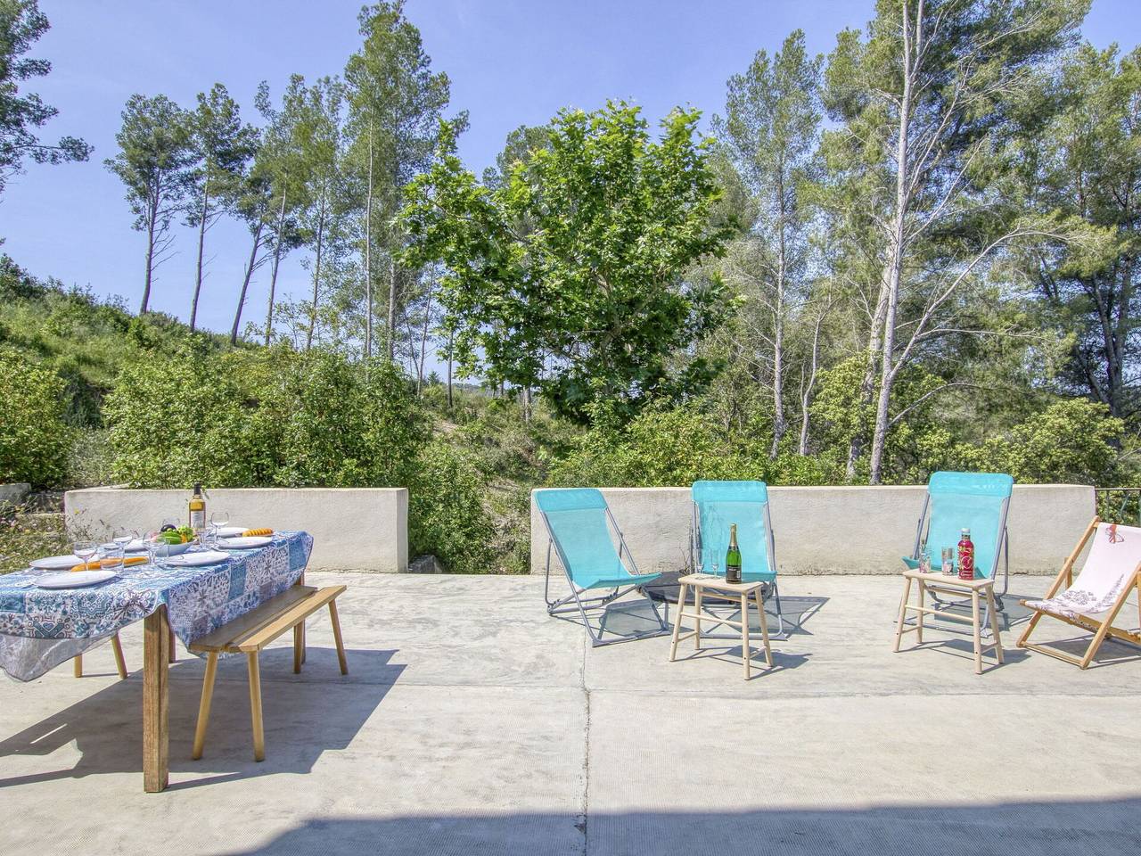 La Familiale - La Familiale 111.1 in Saint-Cyr-sur-Mer, Côte méditerranéenne (France)