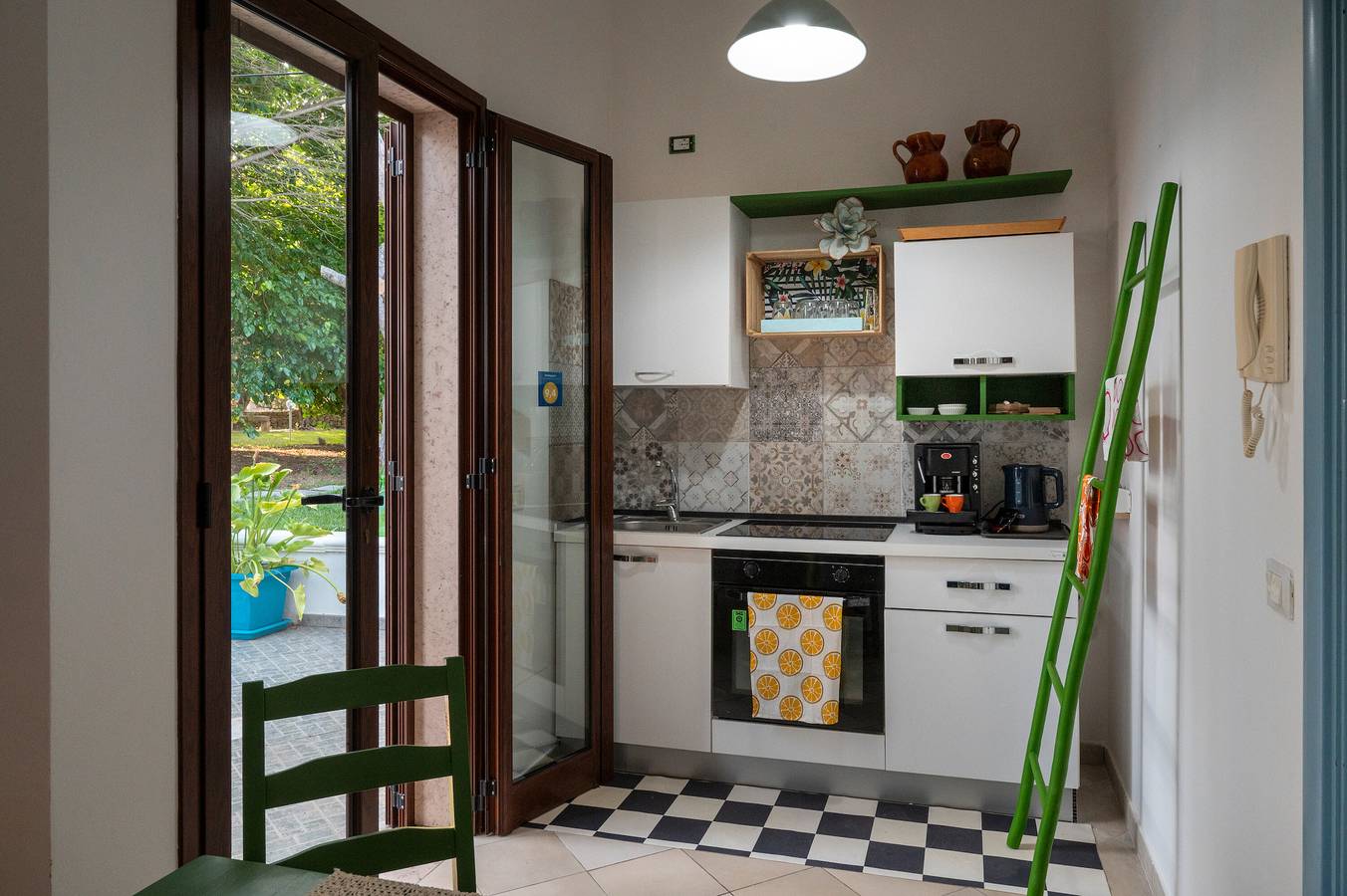 Villa 'Il Giardino Dei Gelsi' con terraza privada, Wi-Fi y aire acondicionado in Otranto, Otranto region
