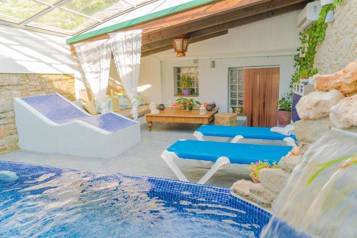 Chalet para 9 personas, con Balcón y Jacuzzi además de Terraza y Piscina en Osona - 3