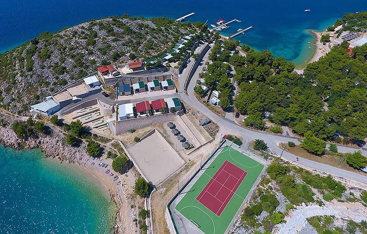 Camping für 6 Personen, mit Pool und Terrasse in Zadar
