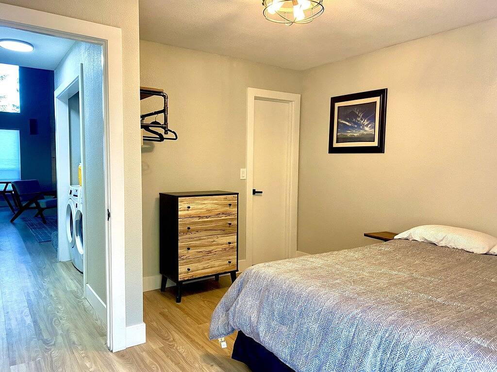 Ganze Wohnung, Tahoe Mountain Condo with Tree Filtered Lake Views. in Kingsbury, Heavenly