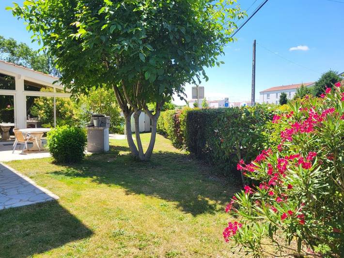 Gîte pour 12 personnes, avec jardin et vue à Aussonne - 4