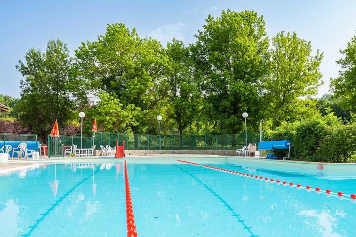 Gîte pour 4 personnes, avec piscine et terrasse à Chanac - 2