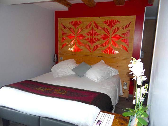 Maison d’hôte pour 2 personnes, avec piscine et terrasse ainsi que jacuzzi et jardin à Chaudes-Aigues