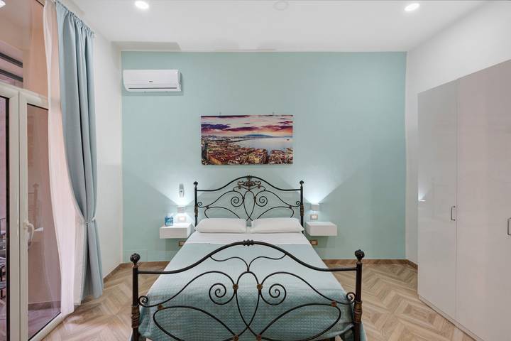 Appartamento intero, Appartamento 'A casa re nonni' con Balcone, Wi-Fi e Aria Condizionata in Napoli, Napoli e dintorni