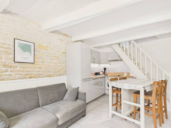 Gîte pour 4 personnes, avec terrasse dans Plage De L Arnerault La Flotte