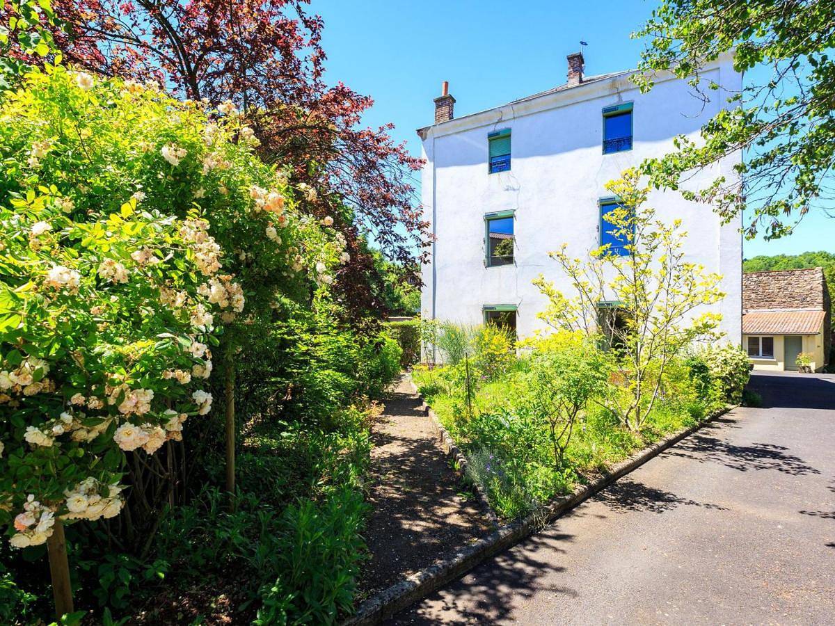 Family Room in Lempdes-sur-Allagnon, Haute-Loire