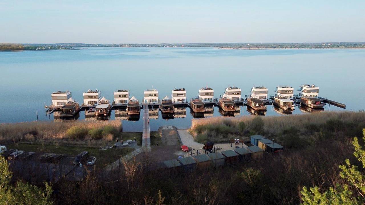 Hausboot Elandi in Niemegk, Bitterfeld-Wolfen