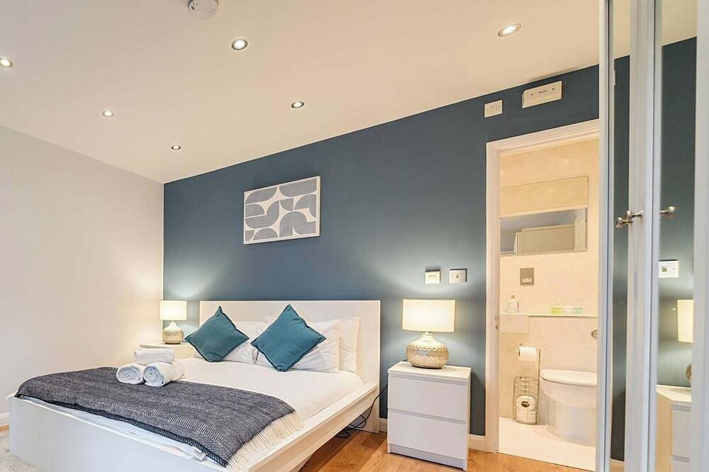Appartement entier, 2Br House, Walk to Windsor Castle + Parking for 1 in Windsor, Berkshire