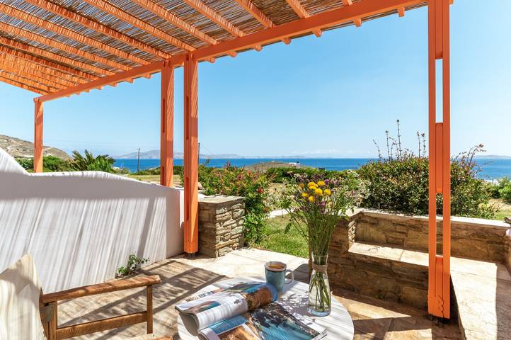 Location de vacances pour 2 personnes, avec jardin et balcon dans Tinos