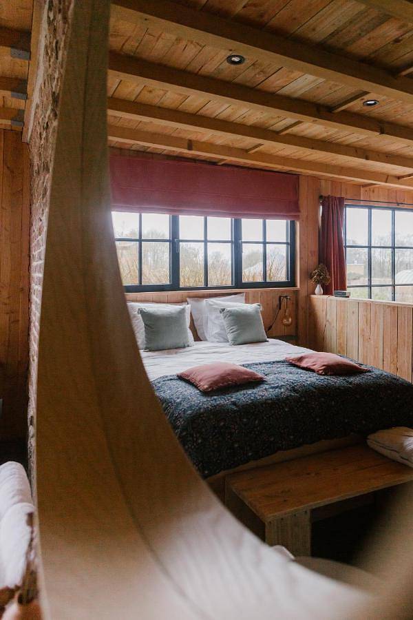 Location de vacances pour 2 personnes, avec terrasse ainsi que jacuzzi et jardin à Ciney - 4