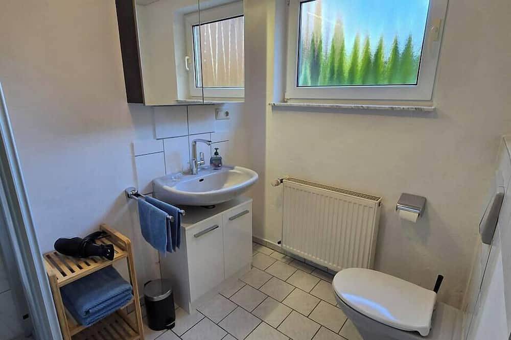 Ganze Wohnung, Kleine Souterrainwohnung in Löhne/Bad Oeynhausen in Löhne, Wiehengebirge