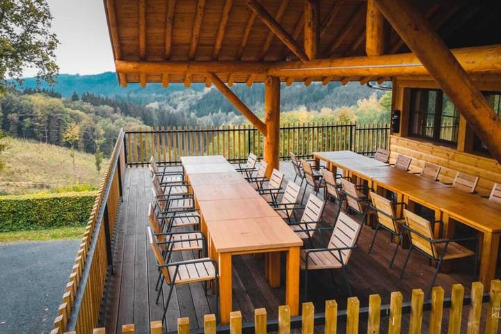 Ferienhaus für 31 Personen, mit Sauna und Ausblick sowie Garten, mit Haustier
