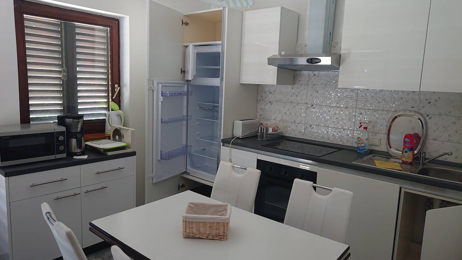 Ganze Ferienwohnung, Ferienwohnung Ksenija-privat in Paveki, Vrh Martinscice