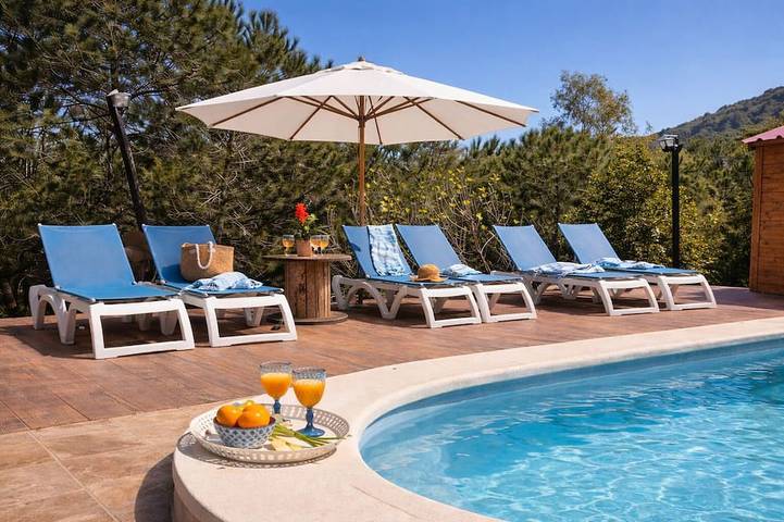 Casa rural para 6 personas, con terraza además de jardín y piscina - 1