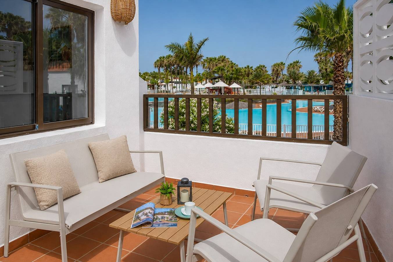 Apartamento inteiro, Apartamento 'Oasis Duna _ Casa Aizea Pool' com Piscina Partilhada, Varanda e Wi-Fi in Corralejo, La Oliva