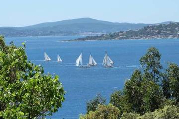 Location de vacances pour 10 personnes, avec jardin et terrasse dans Plage de San Peire