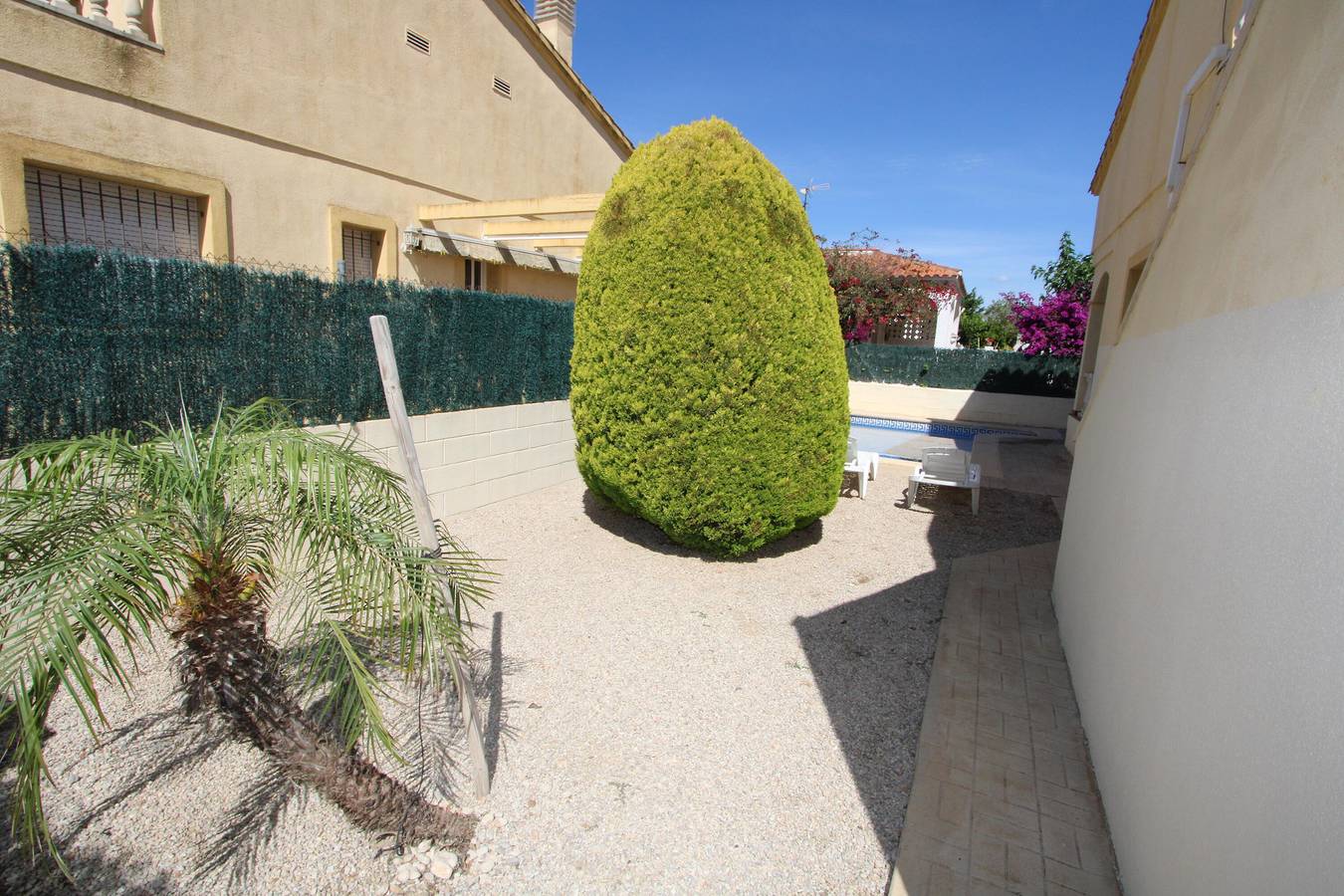 Casa Sirena,Idéal pour vos vacances,proche de la mer,wifi gratuit,air climatisé en option, piscine privée,animeaux de compagnie autorisés,plage pour chiens in Riumar, Delta de l'Ebre