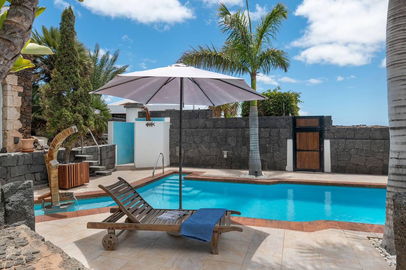 Ferienhaus 'Bianca Cactus' mit Meerblick, privater Terrasse und Wlan in Las Breñas, Yaiza