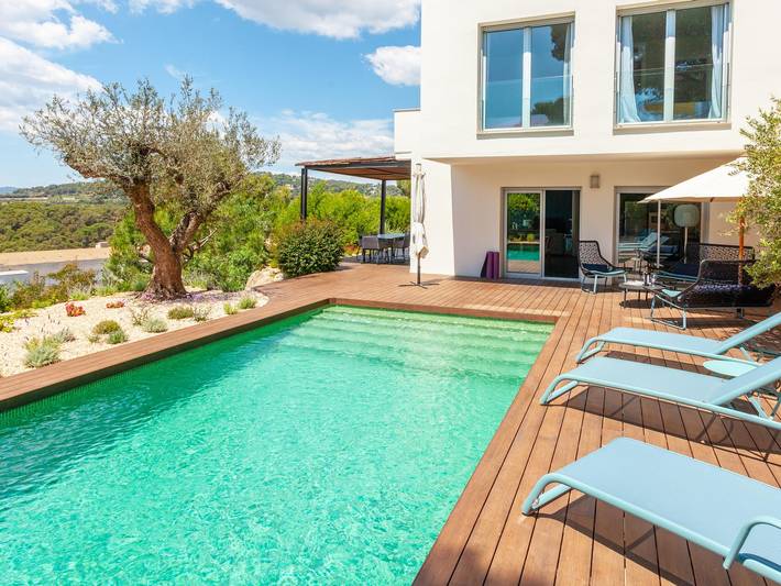 Gîte pour 8 personnes, avec jardin
