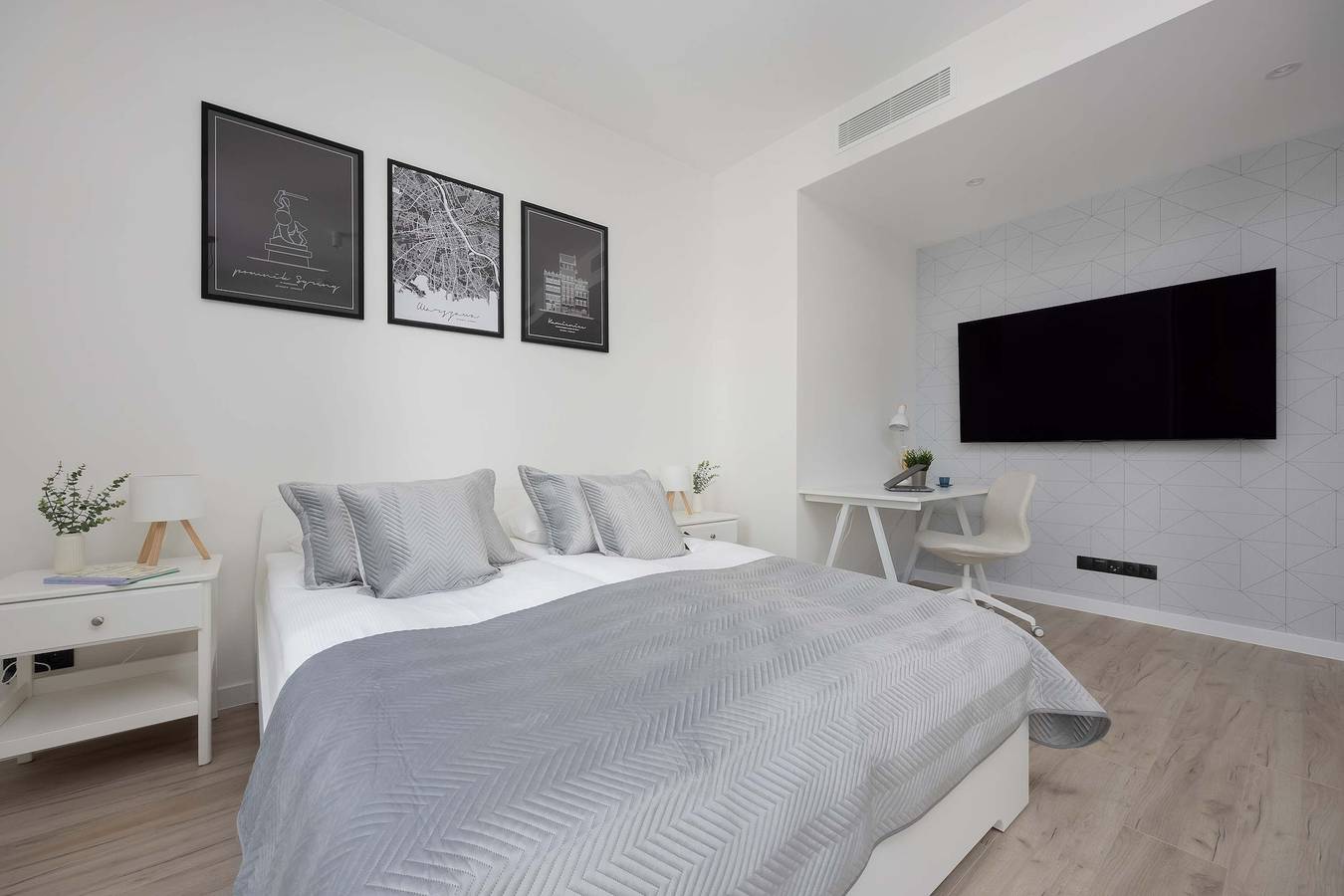 Entire apartment, Prosta 69D Prestigious Studio Parking Ac in Warsaw, Masovia