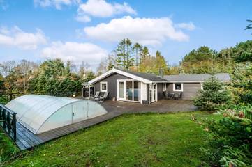 Ferienhaus für 6 Personen, mit Garten und Terrasse sowie Whirlpool in Nordostjütland