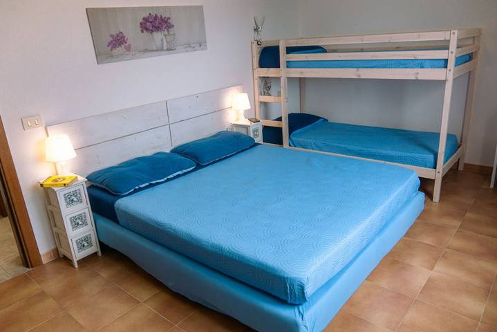 Appartamento intero, Calasetta Comfy Apartment x5 - w/ Terrace in Spiaggia Sotto Torre, Calasetta