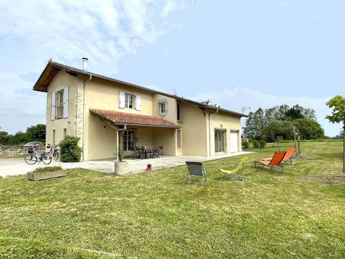 Location de vacances pour 6 personnes, avec Terrasse et Jardin à Sames