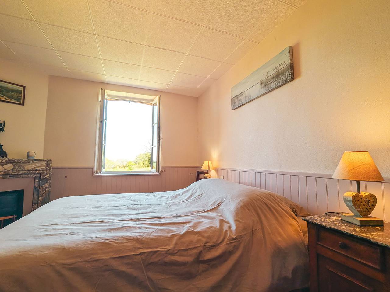 Charming Countryside Cottage with Private Garden and Garage, near Nature and Historic Sites in Aigurande, La Châtre region