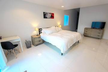 Vacation House for 9 Guests in Paradise (Las Vegas), Nevada, Picture 4