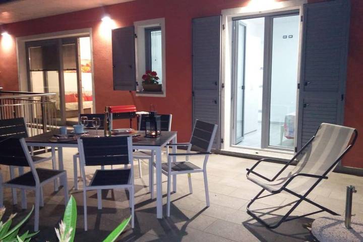 Gîte pour 6 personnes, avec terrasse et vue, animaux acceptés à Dubino - 3