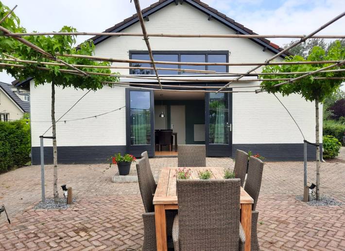 Ferienhaus für 6 Personen, mit Terrasse und Garten in den Niederlande