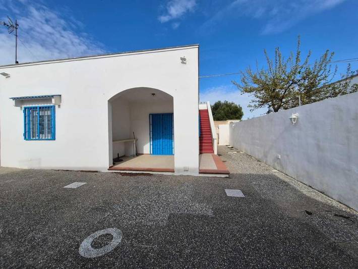 Casa de vacaciones para 8 personas, con vistas además de terraza y jardín, Se admiten mascotas - 1