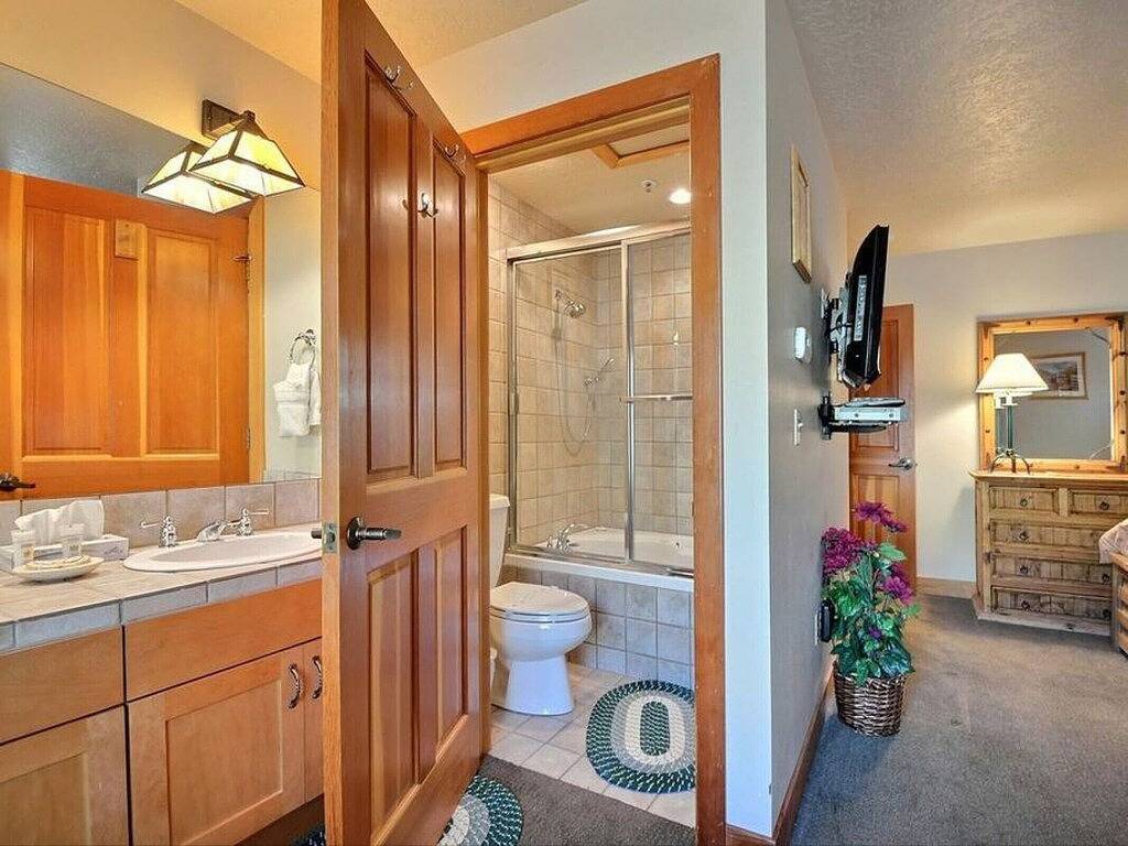 Ganze Wohnung, Schöne Greyhawk 3 Schlafzimmer mit eigenem Whirlpool - Shuttle Stop sehr nah in Uinta Wasatch Cache National Forest