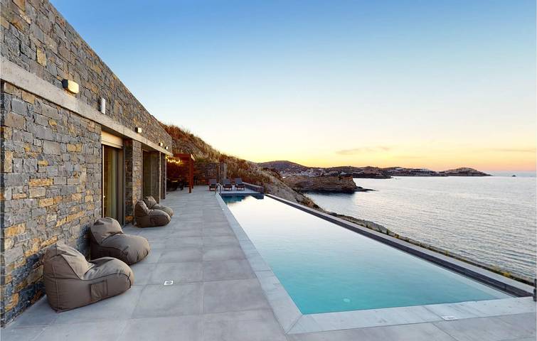 Location de vacances pour 6 personnes, avec piscine ainsi que jardin et terrasse dans Agia Pelagia - 2