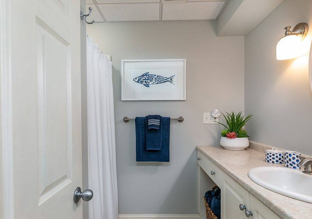 Ganze Wohnung, Beautiful Private Oasis - On the River's Edge in Kennebunk, York County