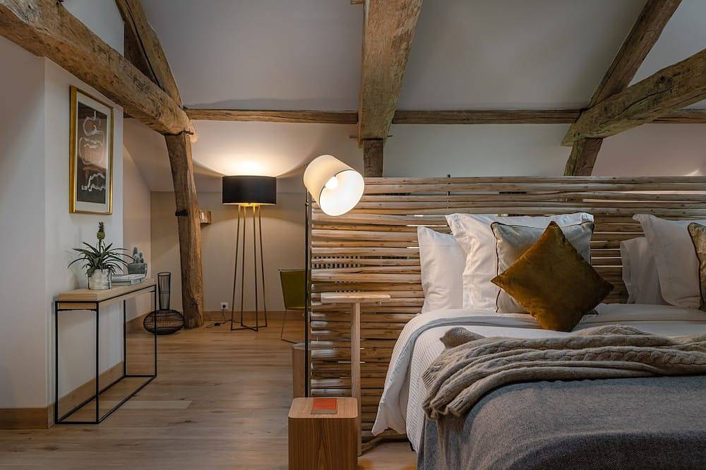 Incroyable Propriété 5* - 16 pers  - Service Haut de gamme in Veyrac, Région de Limoges