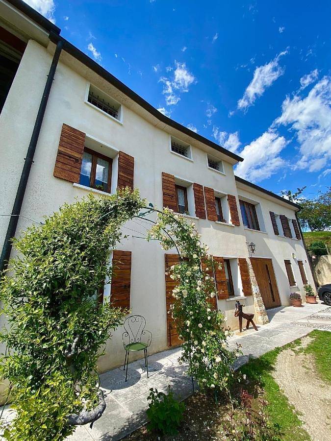 Location de vacances pour 2 personnes, avec jardin et vue à Paderno del Grappa - 2