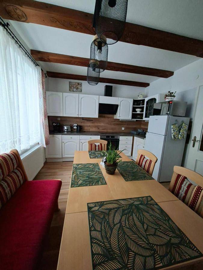 Ganze Wohnung, Ferienhaus Bergblick105m2 im National Kalkalpen Region in Losenstein, Steyr-Land