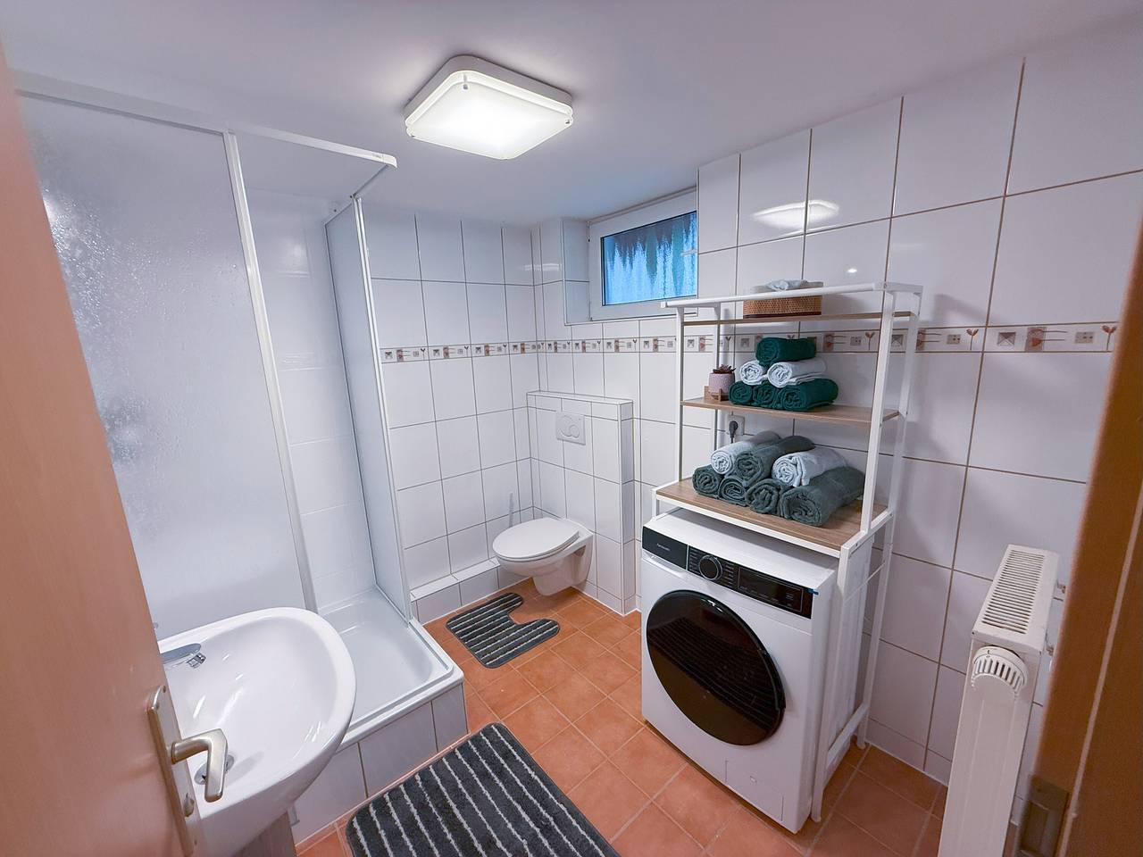 Ganze Wohnung, Ferienwohnung 'Knittlingen'  Spülmaschine, Waschmaschine,Free Wifi, privater Parkplatz in Kraichgau