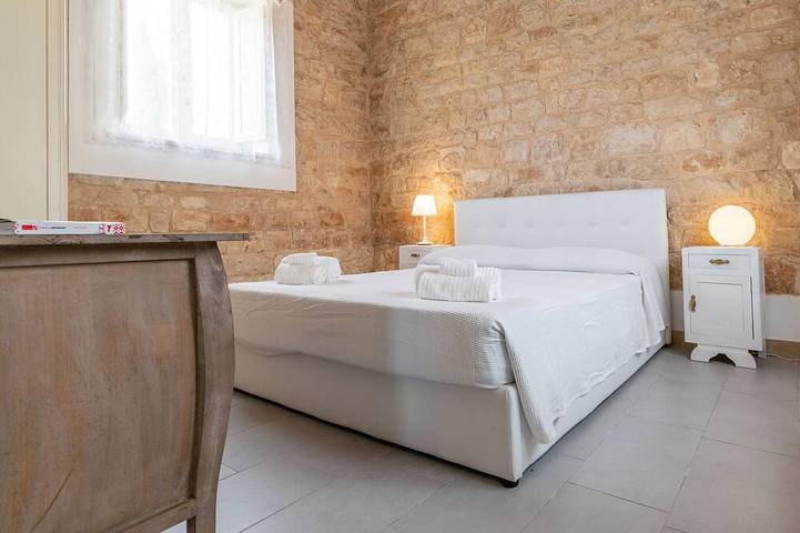 Maison de vacances pour 4 personnes, avec piscine ainsi que terrasse et jardin, animaux acceptés - 1