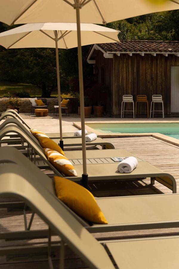 Gîte pour 2 personnes, avec Terrasse ainsi que Jardin et Piscine à Rauzan - 2