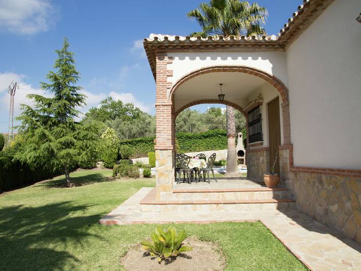 Chalet para 4 personas, con piscina y jardín en Antequera - 2