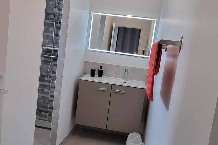 Gîte pour 2 personnes, avec balcon et jacuzzi dans Plage du Goulet - 4