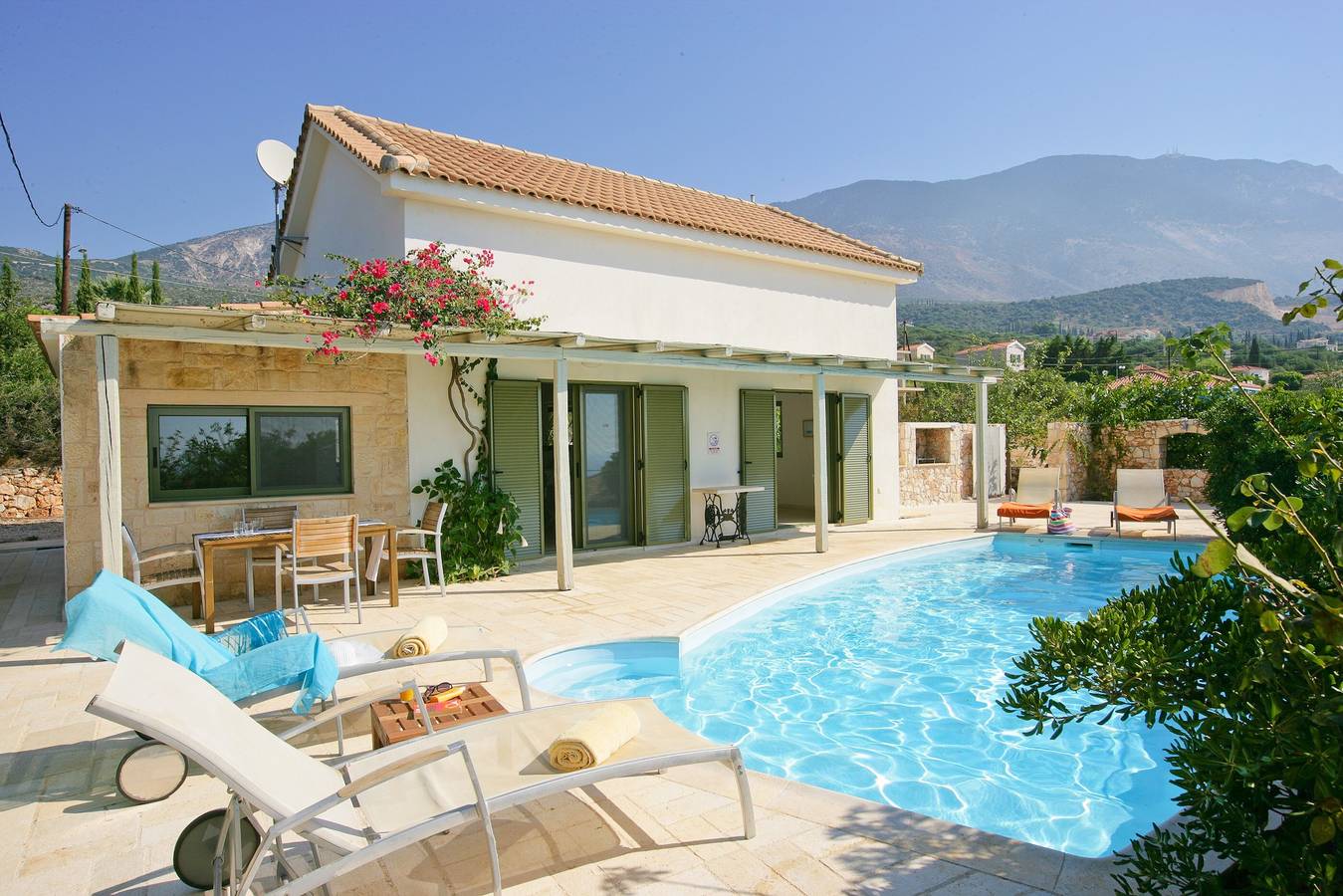 Villa 'Petalida Ideales Resort' with Sea View, Wi-Fi and Air Conditioning in Mousata, Kefalonia