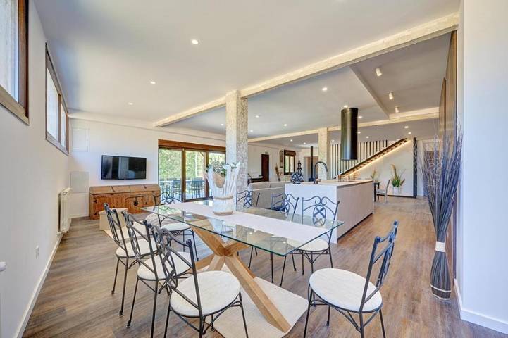 Casa rural para 10 personas, con Terraza además de Jardín y Vistas en Cuenca de Pamplona - 4