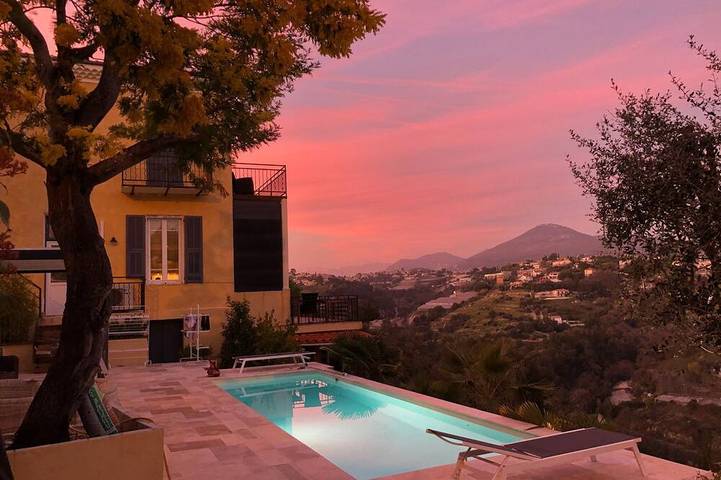Holiday home for 8 people, with garden in Nice (France)